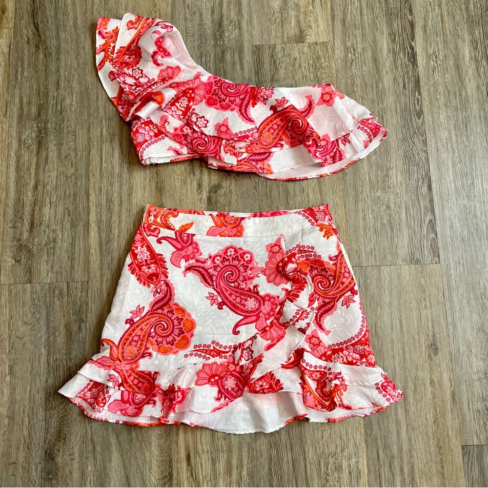 Shein Pink Two Piece Skirt Set with Bold Pink and White Floral Print - Picture 9 of 14